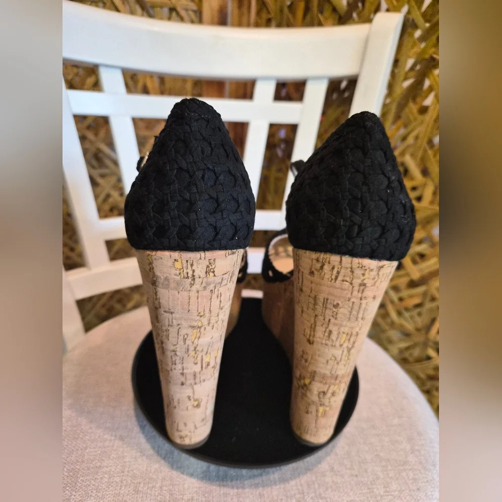 Jessica Simpson Black and Tan Wedge Shoes